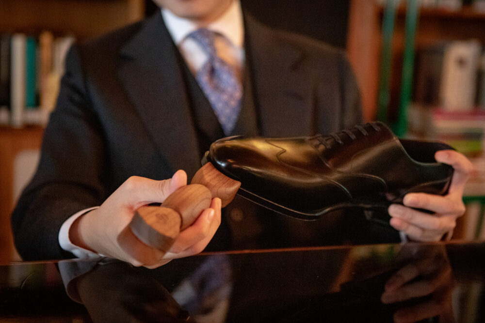 How To Use The Sole Edge Iron