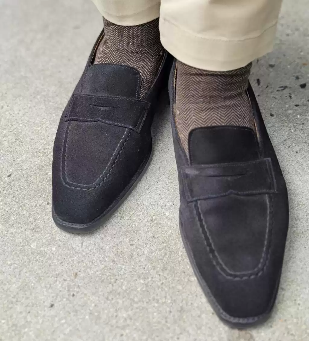 Delusion of the uncreased leather