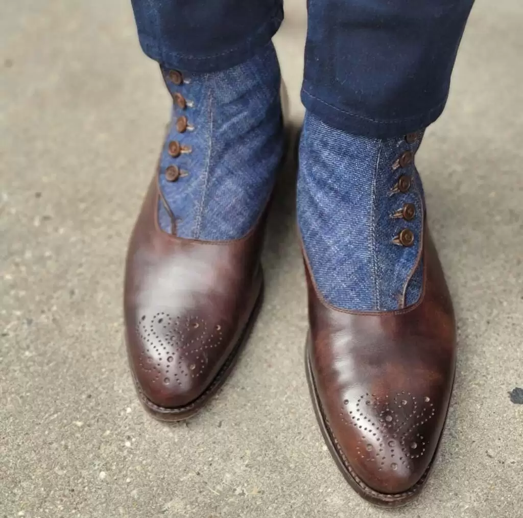 Delusion of the uncreased leather